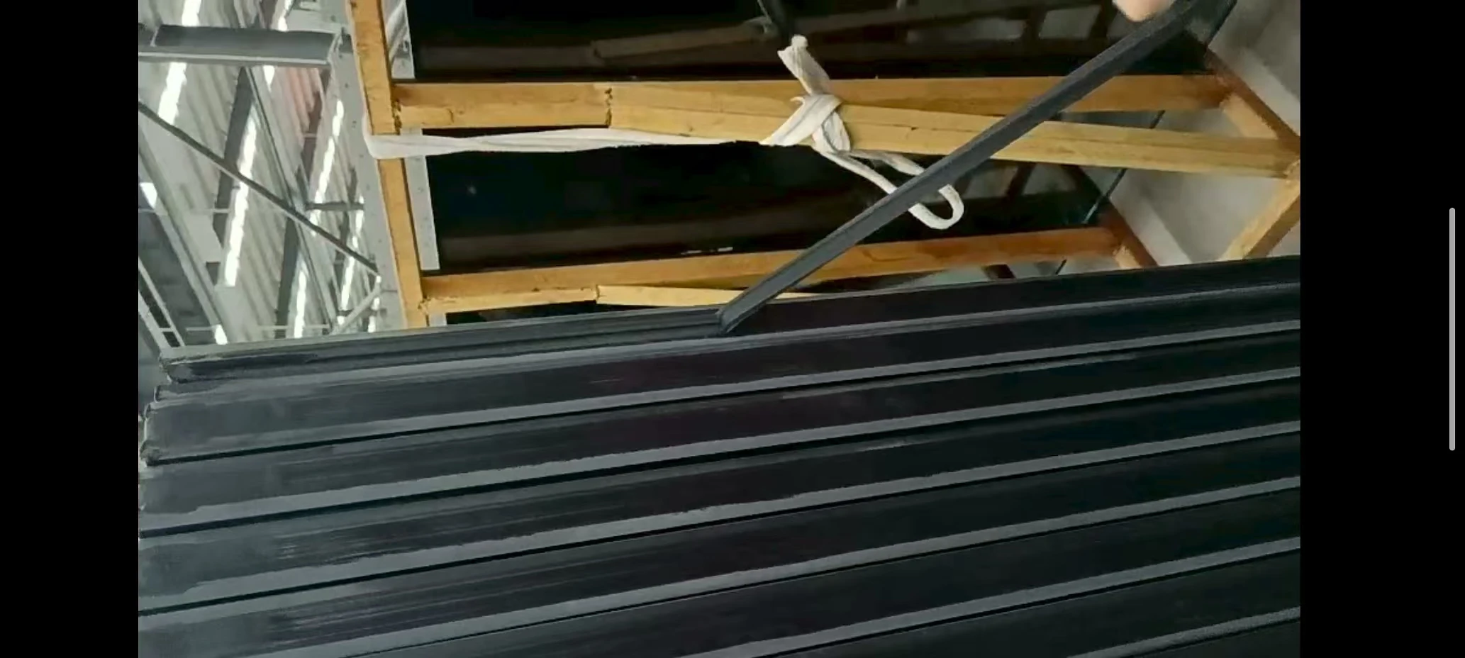 Bonding performance of sealant strip with glass and spacer before full curing.